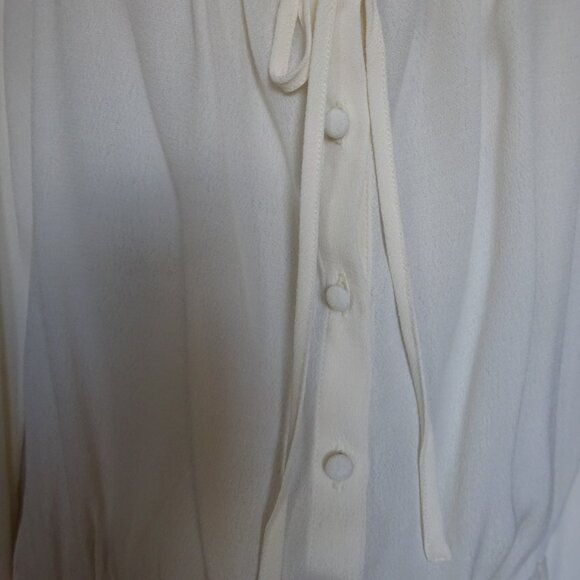 Formal Blouse Long Sleeves. - Picture 3 of 6